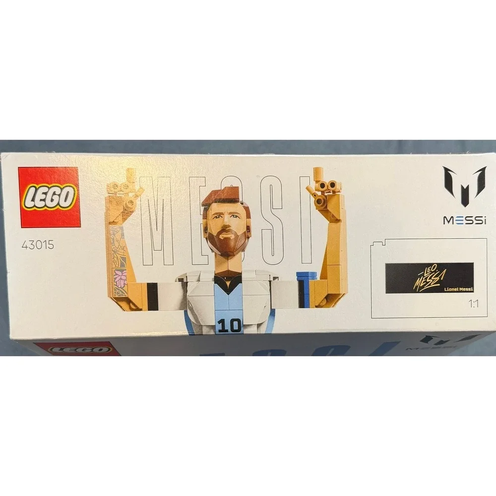 LEGO Lionel Messi Soccer Legend 43015 Building Set 958 Pcs 2-in-1 Football Icon